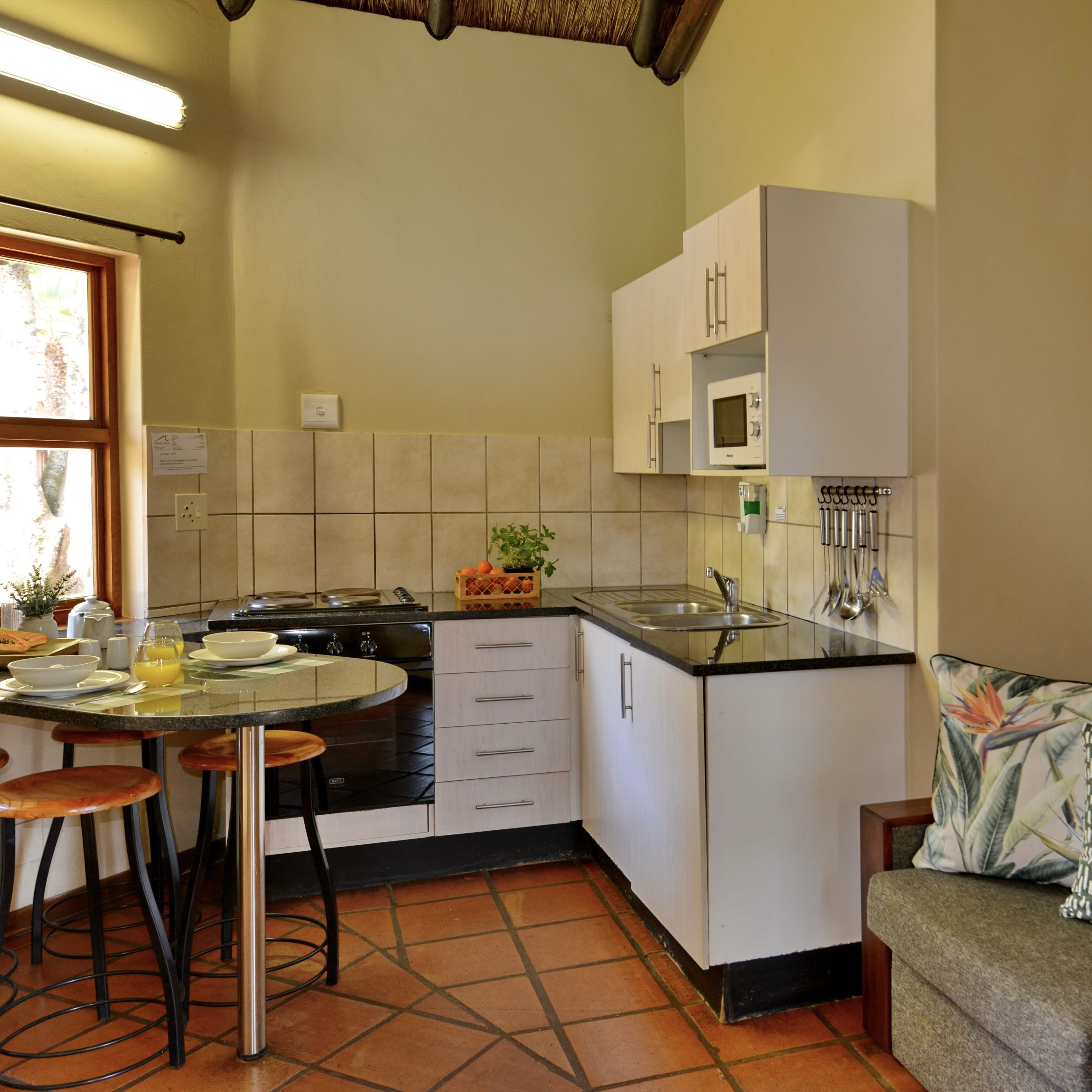 Unit 208 Small - One Bedroom Chalet (4)
