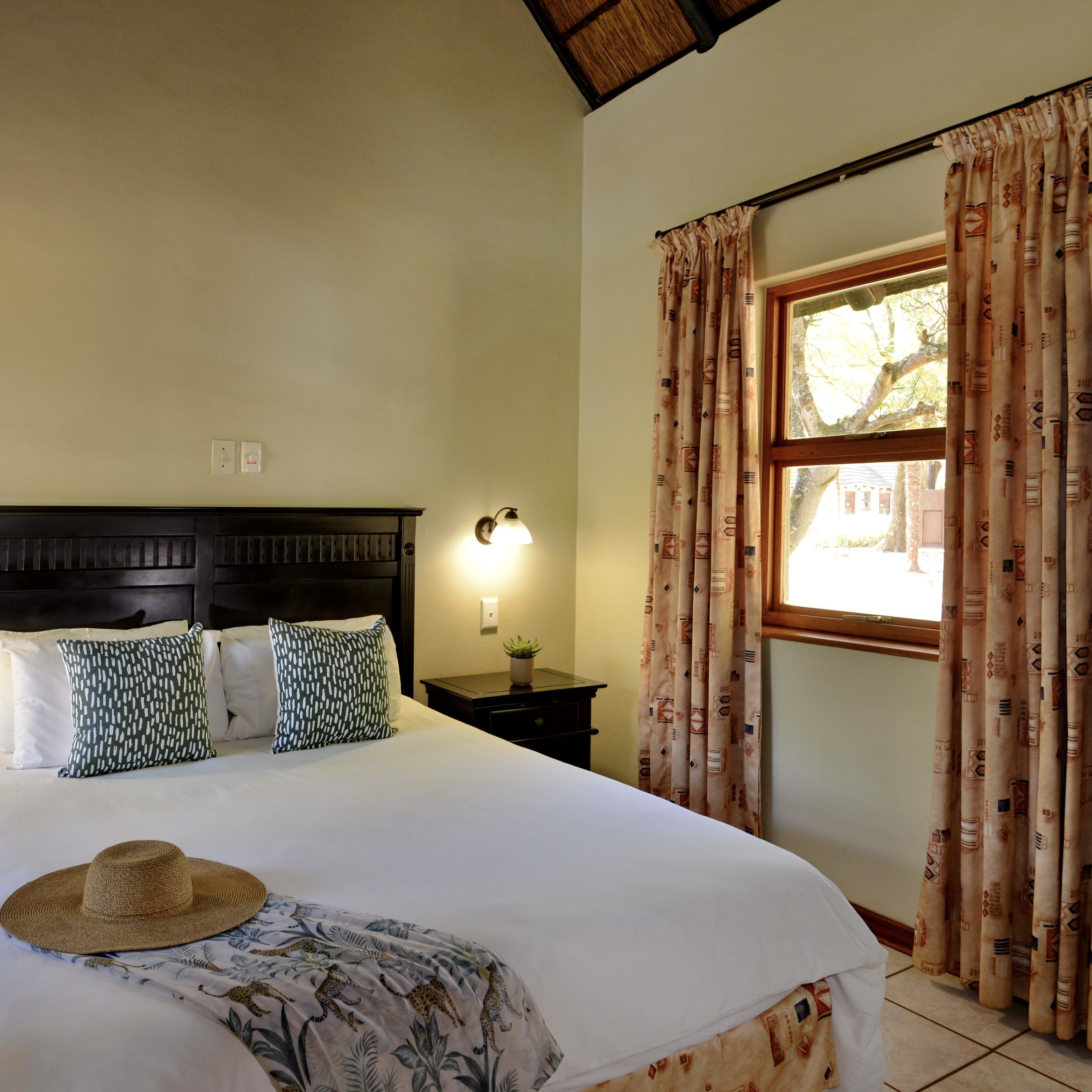Unit 208 Small - One Bedroom Chalet (5)